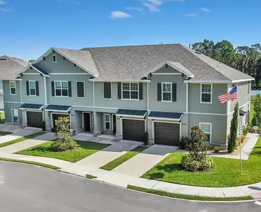Lakeside Commons by Sunrise Homes in Plant City - image 7