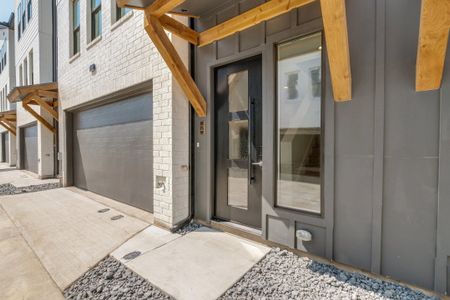 Clifton Court by Cobalt Homes in Addison - image 3