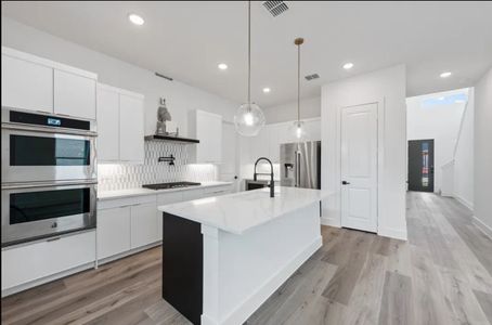 Royal Court by Monarch Homes in Frisco - image 7