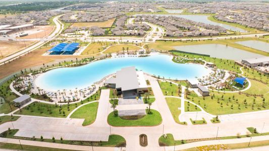 Sunterra by D.R. Horton in Katy - image