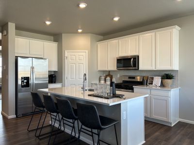 Ridgeline Vista: The Flora Collection by Meritage Homes in Brighton - photo 53 53