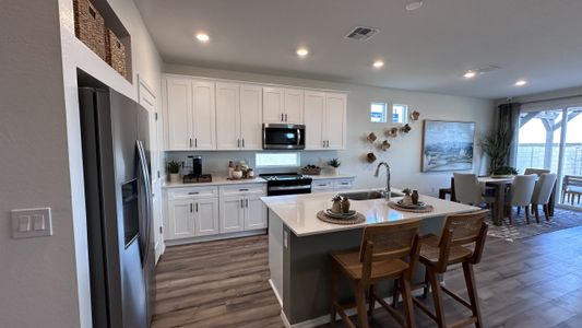 North Copper Canyon by Oakwood Homes Co in Surprise - photo 22 22