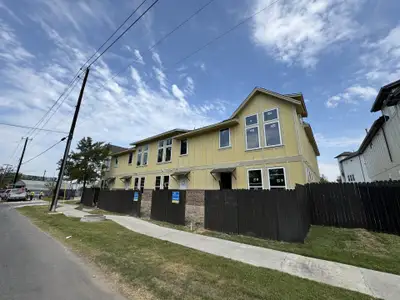 Koenig Townhomes by Milestone Community Builders in Austin - photo 4 4