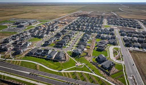 The Bend at The Aurora Highlands by Richmond American Homes in Aurora - image