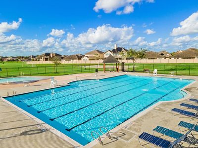 Sierra Vista by Davidson Homes LLC in Rosharon - image 4