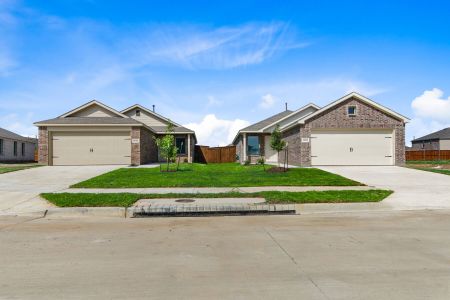 Mobberly Farms by M/I Homes in Pilot Point - photo 6 6