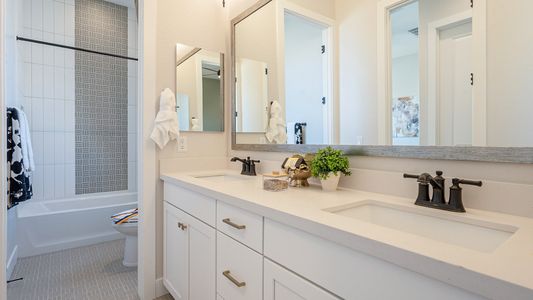 Hacienda at Estrella by DRB Homes in Goodyear - image 14