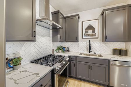 Geos - 3-Story Townhomes 18