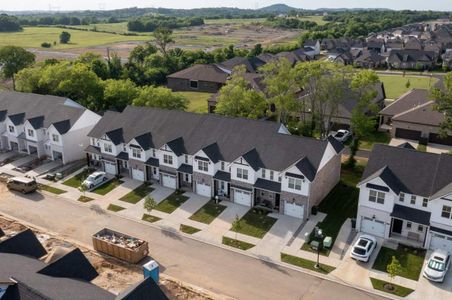 The Grove at Kennesaw Farms by Southeastern Building Corporation in Gallatin - image