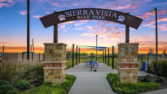 Sierra Vista by D.R. Horton in Iowa Colony - photo 35 35