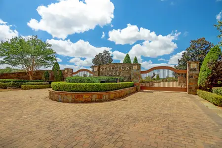 Stallion Lakes by Jamestown Estate Homes in Hockley - image