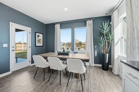 Sunfield by Taylor Morrison in Mustang Ridge - image 10