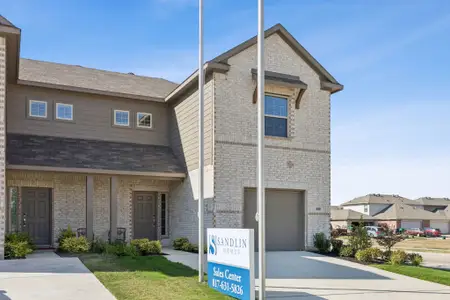 Eagle Cove by Sandlin Homes in Denton - image