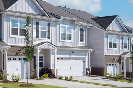 Holly Ridge by Cothran Homes in Greenville - image 17