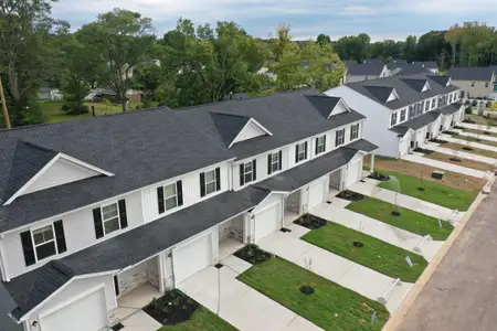 Aberdeen by Veranda Homes in Fountain Inn - image 3