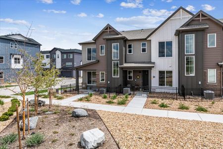 Pacific Collection at The Townes at Skyline Ridge by Century Communities in Castle Pines - photo 3 3