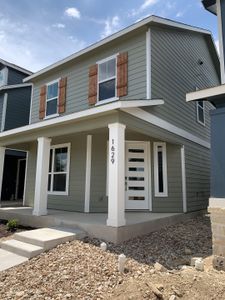 Retreat at Hero Way by Blackburn Homes in Leander - photo 15 15