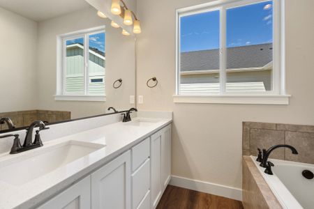 Kinston Centerra by Bridgewater Homes in Loveland - image 8
