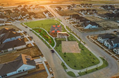 Pecan Square by Highland Homes in Northlake - image 7