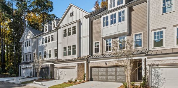 Devin's Shire by JW Collection in Kennesaw - image 5