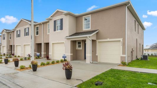 Brentwood Townhomes by D.R. Horton in Davenport - photo 51 51