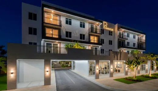 R. Homes Lux by R. Homes in Homestead - image