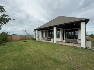 Grange by Highland Homes in Katy - image 4
