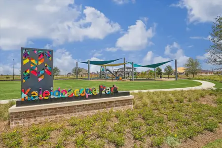 Elyson 40's and 50's by Chesmar Homes in Katy - image
