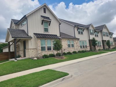 Lake Parc Village Townhomes by Veralux Homes in Fort Worth - image 6