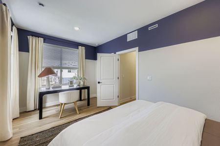 Geos - 3-Story Townhomes 26