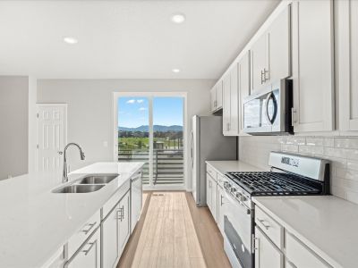 Vive on Via Varra: The Apex Collection by Meritage Homes in Broomfield - photo 82 82