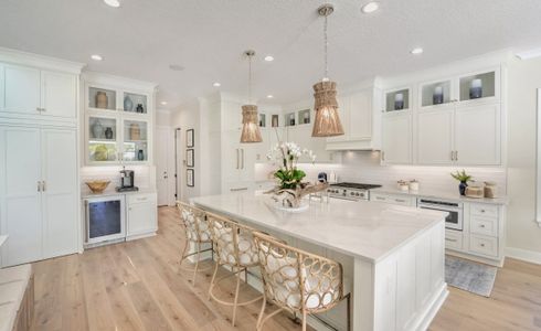 Courtney Grove 10