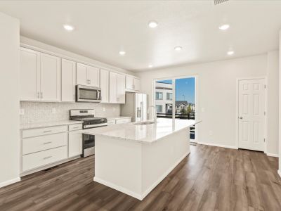 Vive on Via Varra: The Apex Collection by Meritage Homes in Broomfield - photo 107 107