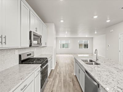 Vive on Via Varra: The Apex Collection by Meritage Homes in Broomfield - photo 42 42