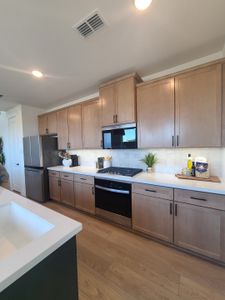 Hillside Village 40s 26