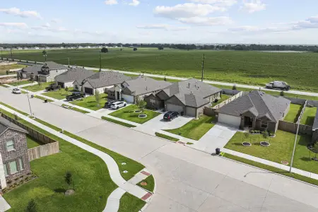 Miller's Pond by M/I Homes in Rosenberg - photo 6 6