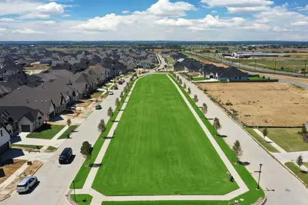 Pecan Square: 60ft. lots by Highland Homes in Northlake - image 20
