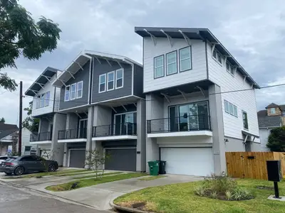 Edwards by Urbatechture in The Woodlands - image