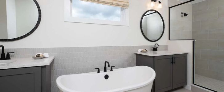 Weslyn Park Traditional 18