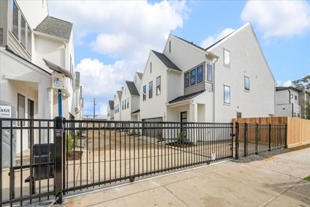 Courtyard 41