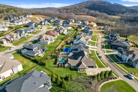 Lookaway Farms by Partners in Building in Franklin - image