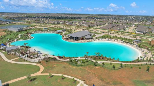 Sunterra by Brohn Homes in Katy - image