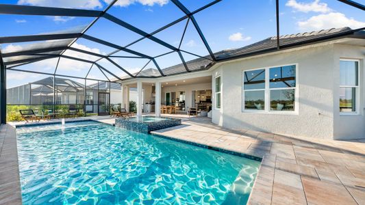 Esplanade Lake Club by Taylor Morrison in Fort Myers - image 7