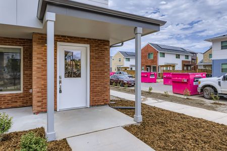 Geos - 3-Story Townhomes 15