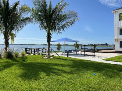 Emerald Landing at Waterside at Lakewood Ranch – Lake Series by David Weekley Homes in Sarasota - photo 13 13