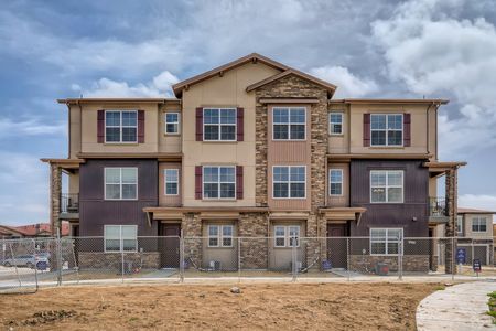 Verona Townhomes by Century Communities in Highlands Ranch - photo 0