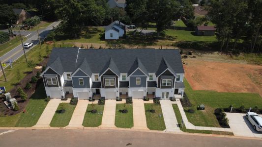 Trenton Place by Veranda Homes in Roebuck - image
