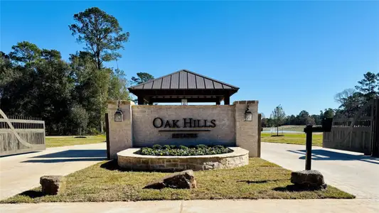 Oak Hills Estates by Jamestown Estate Homes in Hockley - image