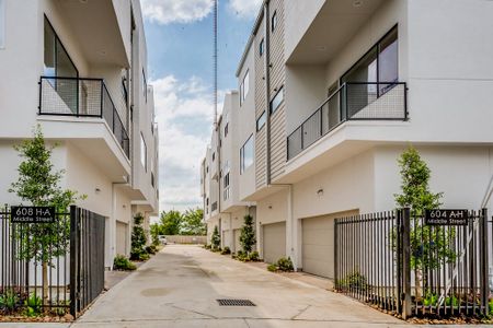 Middle Street Lofts on the Bayou by Urban Lofts Townhomes in Houston - photo 2 2