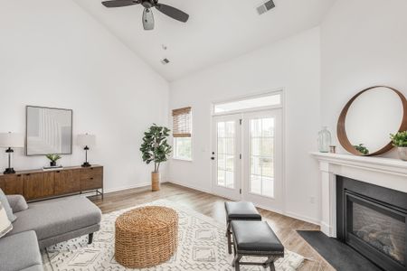 Palmetto Crossing Cottages 8